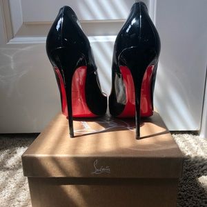 Louboutin So Kate black patent leather pumps-120mm